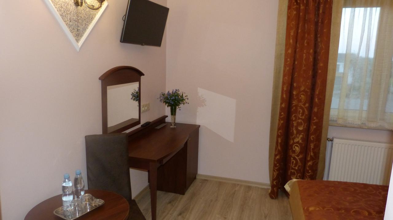 לובלין Hotel Irys מראה חיצוני תמונה